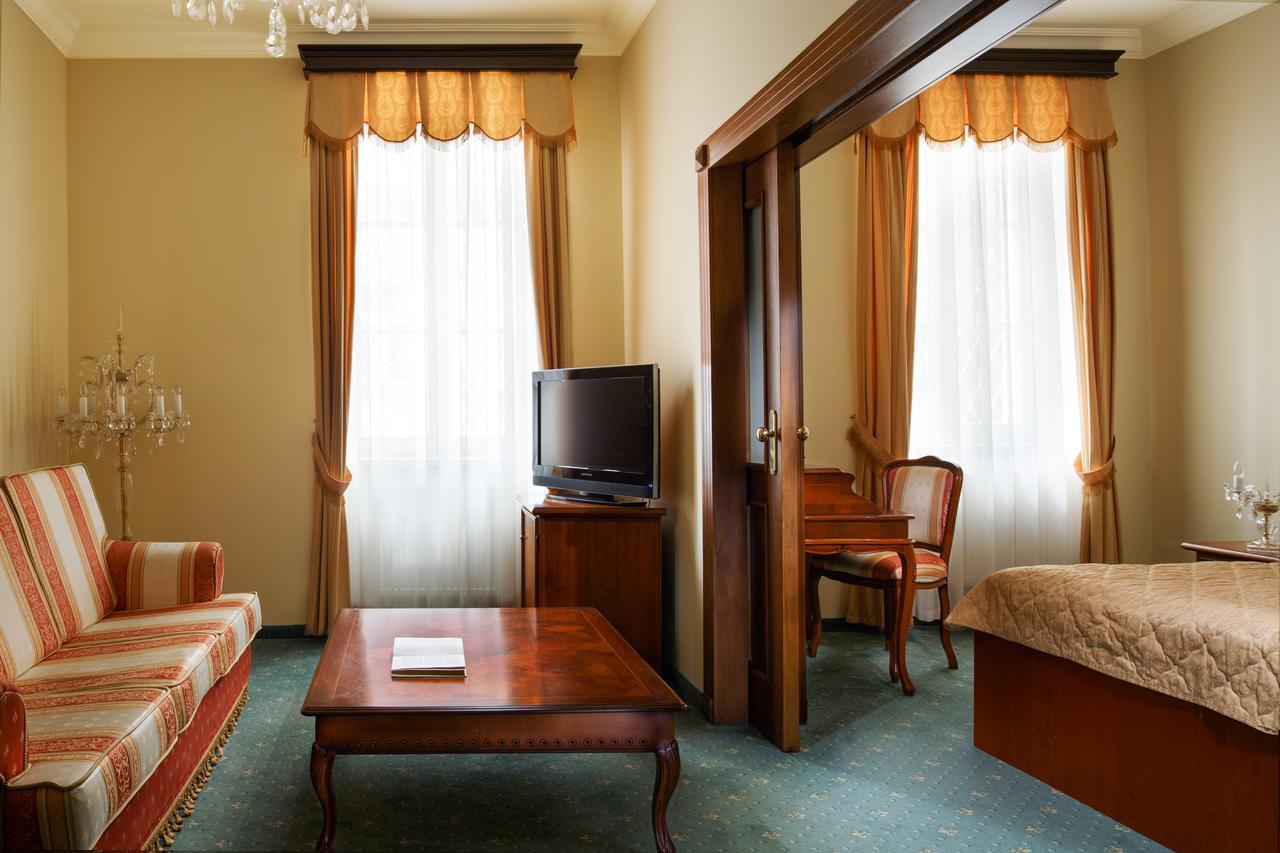 Lazensky Hotel Moskevsky Dvur Karlsbad Buitenkant foto