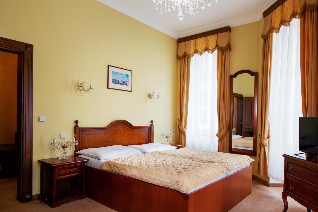 Lazensky Hotel Moskevsky Dvur Karlsbad Buitenkant foto