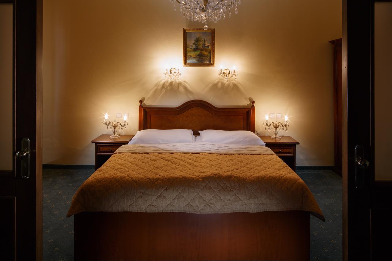Lazensky Hotel Moskevsky Dvur Karlsbad Buitenkant foto