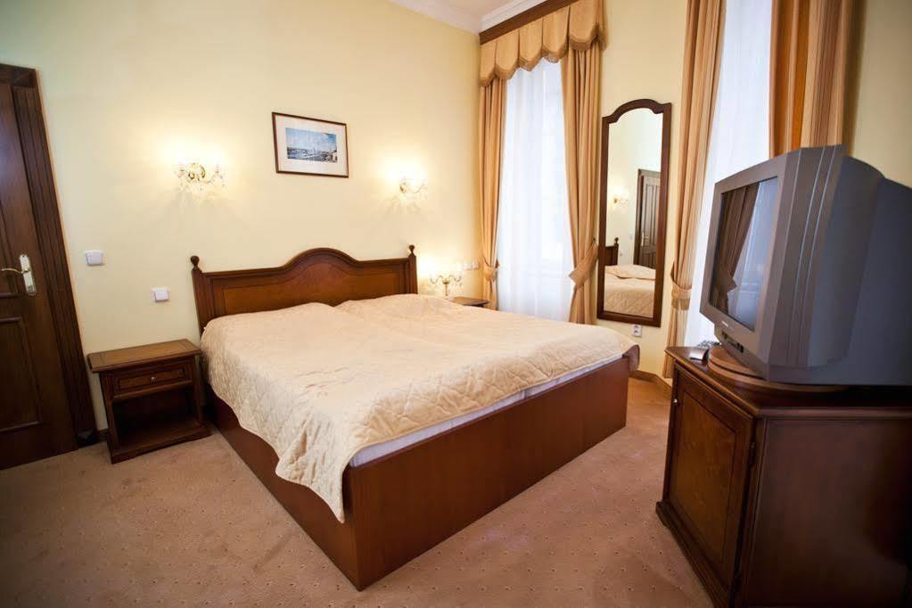 Lazensky Hotel Moskevsky Dvur Karlsbad Buitenkant foto