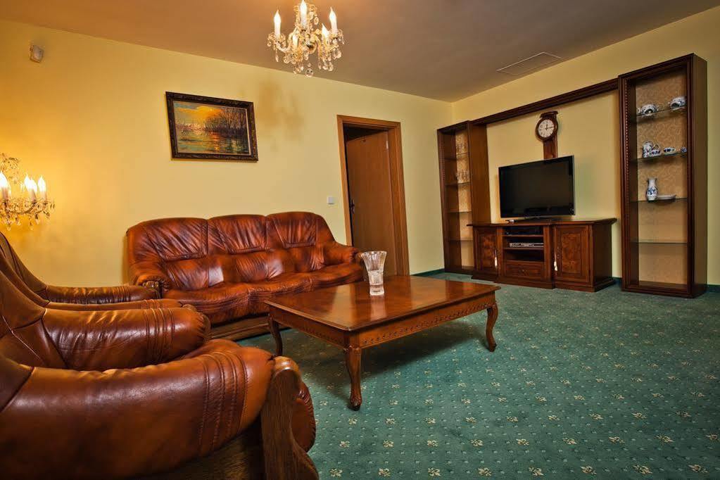 Lazensky Hotel Moskevsky Dvur Karlsbad Buitenkant foto