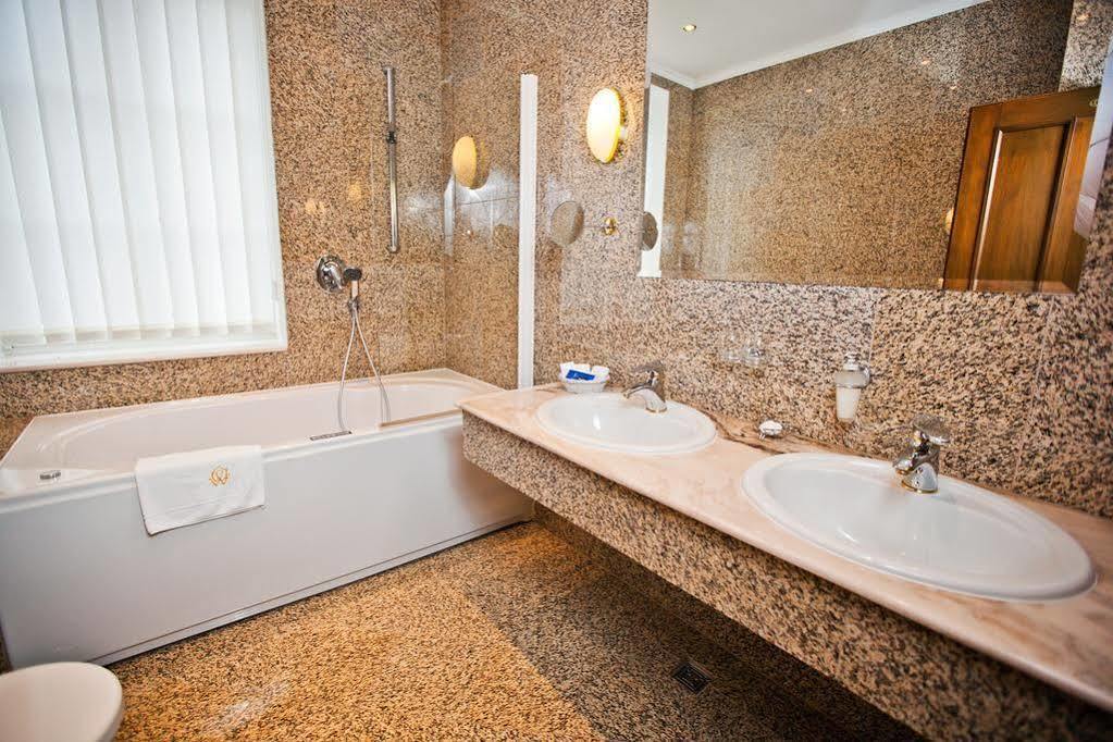 Lazensky Hotel Moskevsky Dvur Karlsbad Buitenkant foto
